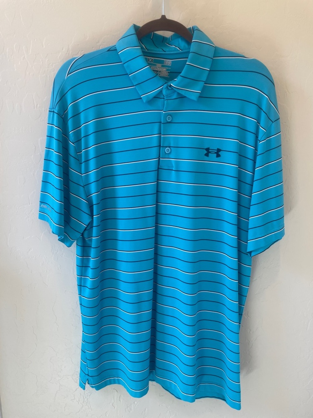 Size L Under Armour turquoise, navy and white striped golf polo